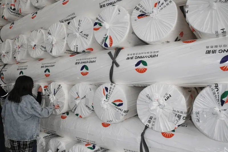 White 800g Filament nonwoven geotextile Water Conservancy and hydropower projects Environmental Protection M